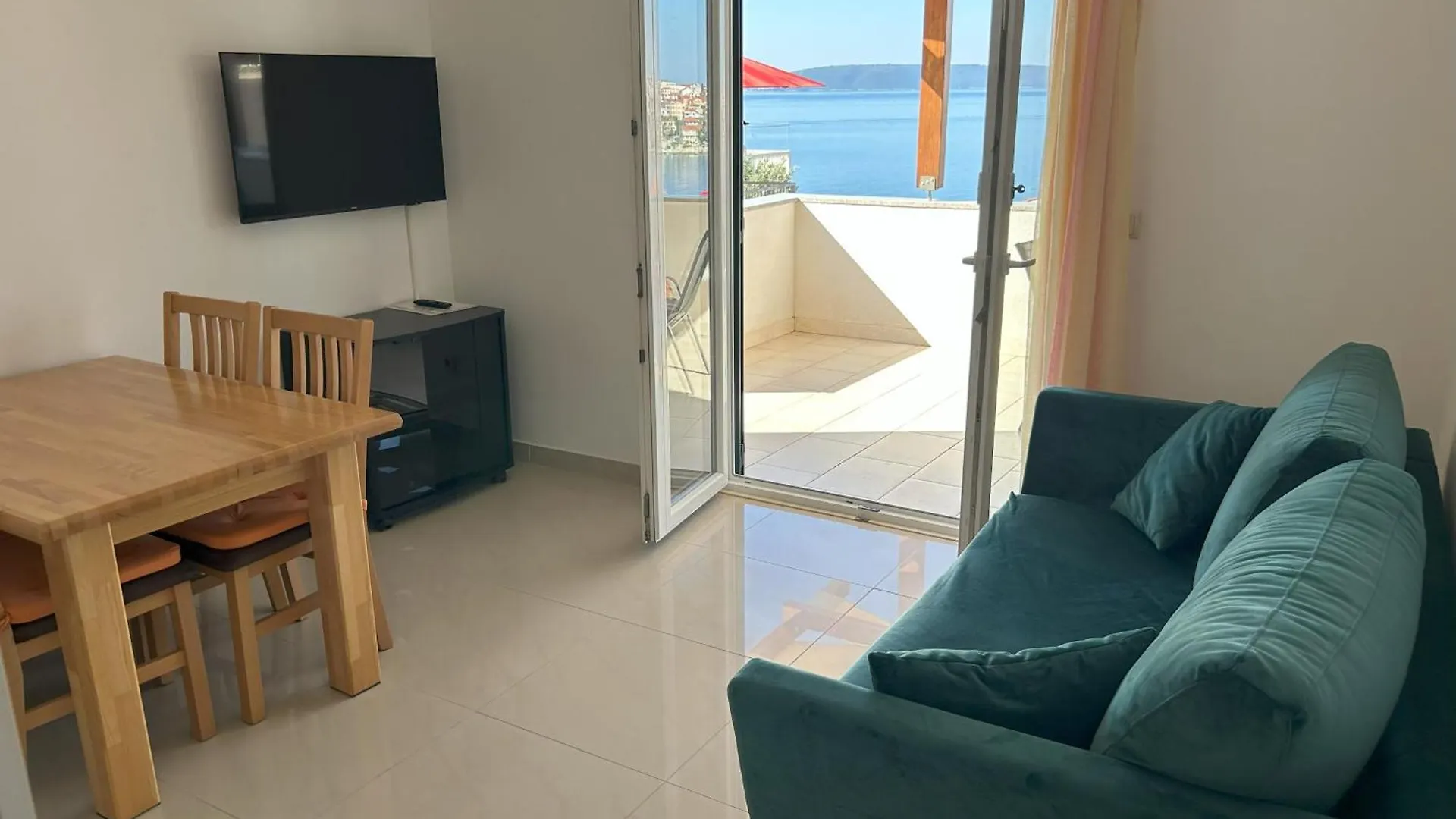 Apartments Zora تروغير 0*,