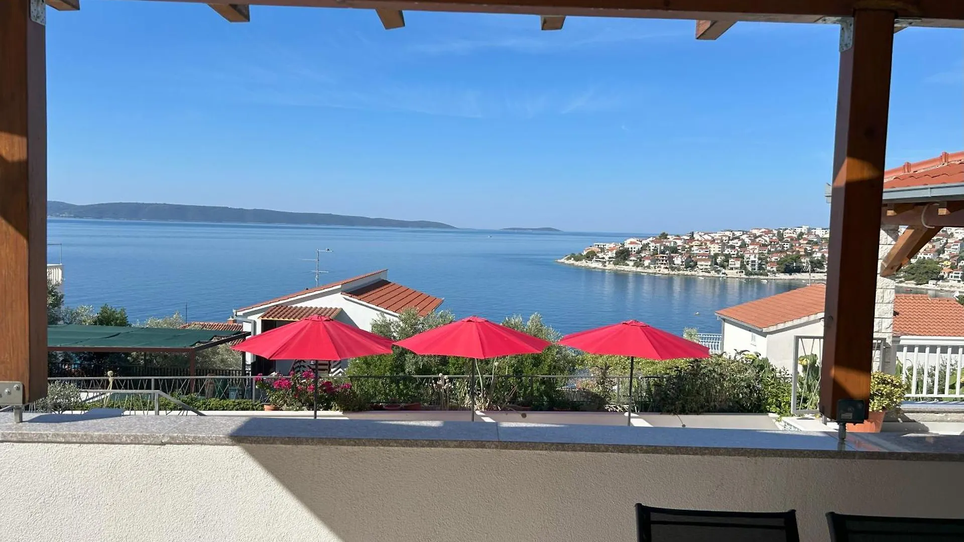 Apartments Zora تروغير
